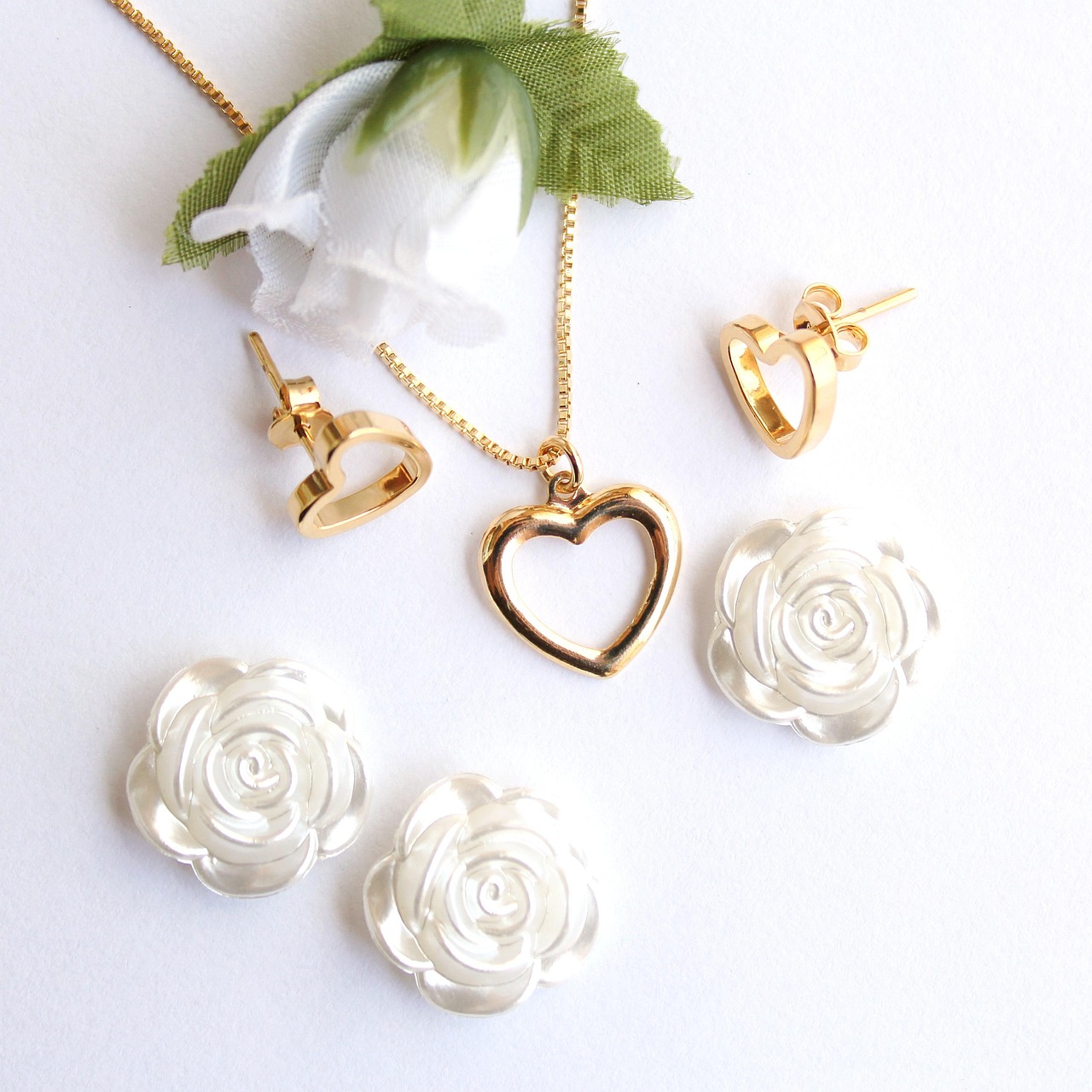 accessories, necklace, earrings, accessorize, jewels, jewelry, female accessories, women's jewelry, heart pendant, heart earrings, pearl roses, necklace, necklace, necklace, jewelry, jewelry, jewelry, jewelry, jewelry, heart pendant